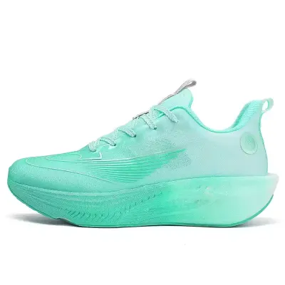 LIGHTWEIGHT MESH RUNNING SHOES